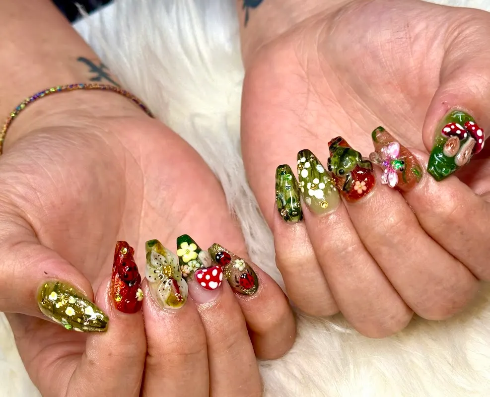 Rose Nails in Green — Nail salon in Akron
